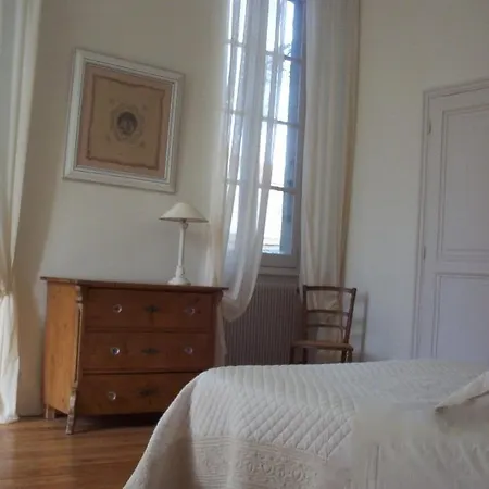 Les Cedres Chambres D'hotes Couette-café *